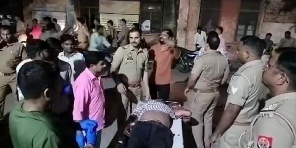 उत्तर प्रदेशको फिरोजाबादमा सडक दुर्घटना, चार जनाको मृत्यु, आठ जना घाइते