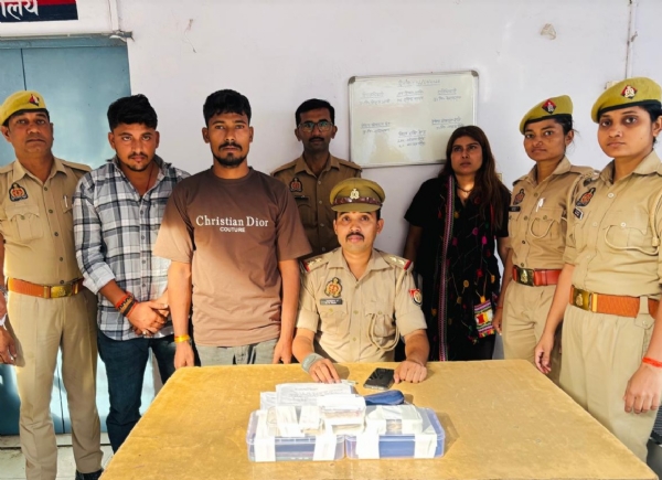 गिरफ्तार आरोपितों के साथ कटरा पुलिस।