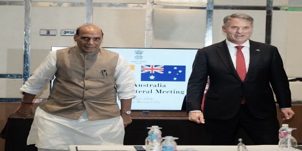 फिलिपिन्स भ्रमणका क्रममा राजनाथले अमेरिकी युद्ध सचिव हेगसेथसँग रक्षा सम्बन्धबारे गरे वार्ता