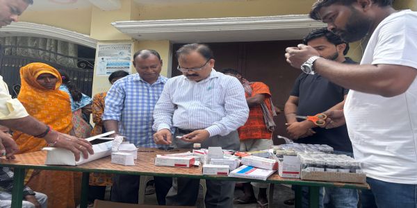उत्तर प्रदेशको अमेठीमा खस्ता खाँदा १०२ जना बिरामी, १७ जनालाई मेडिकल कलेज तिलोई पठाइयो