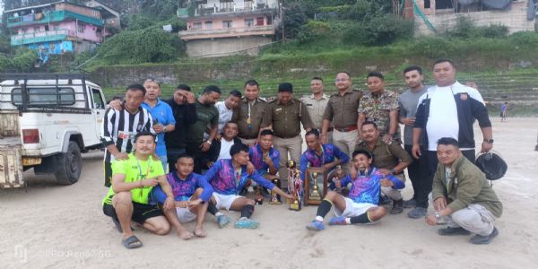 खरसाङ ट्राफिक पुलिसले जित्यो अन्तर कार्यालय लिग फुटबल प्रतियोगिताको उपाधि