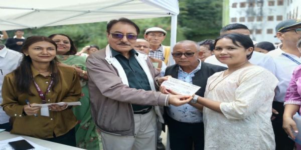 तिमीमा आमा सशक्तीकरण योजनाअन्तर्गत चेक वितरण