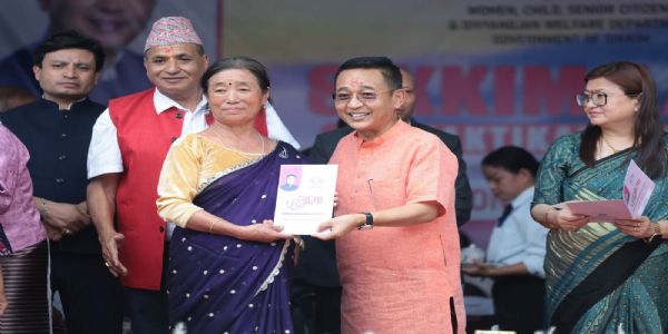 सशक्त आमाबाट सशक्त परिवार र समाज निर्माण हुन्छ : मुख्यमन्त्री तामाङ