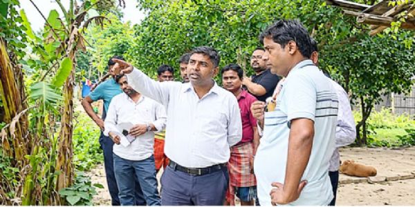बिरामीलाई खटियामा बोकेको भिडियो भाइरल हुनसाथ प्रशासन जाग्यो,  हरिशचन्द्रपुरमा सड़क निर्माणो तयारी शुरु