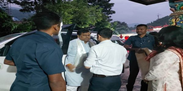 केन्द्रिय शिक्षा तथा डोनर राज्यमन्त्री मजुमदार सिक्किम भ्रमणमा