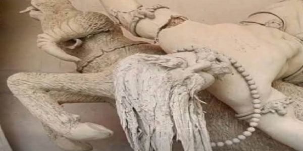 बंगलादेशको तङ्गेल जिल्लामा असामाजिक तत्वद्वारा दुर्गा पूजा पण्डालका सात मूर्ति तोडफोड