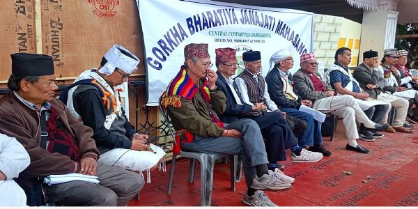 ११ जनजातिको माग शीघ्र सम्बोधन गर्न माग गर्दै दार्जिलिङमा शान्तिपूर्ण र्याली
