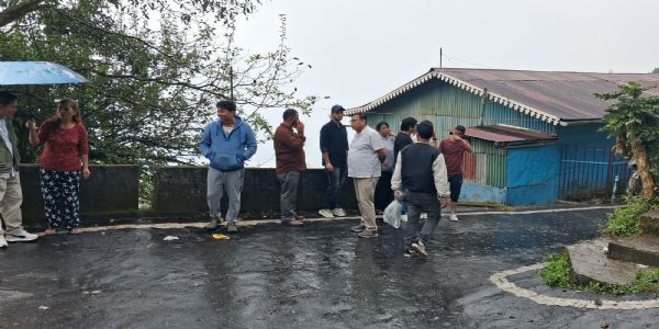 खरसाङको कटलेरीमा आगलागीमा एउटा घर पूर्णरूपमा नष्ट, तीन घर क्षतिग्रस्त