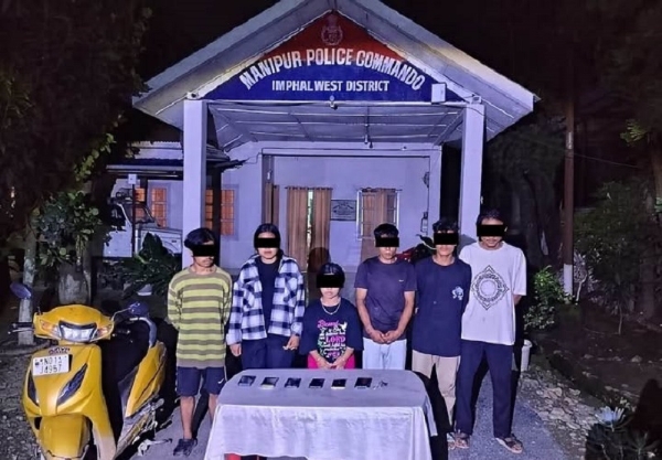 मणिपुर में प्रतिबंधित संगठन प्री-पाक(प्रो) के गिरफ्तार सात कैडरों की तस्वीर मणिपुर में प्रतिबंधित संगठन प्री-पाक(प्रो) के गिरफ्तार सात कैडरों की तस्वीर