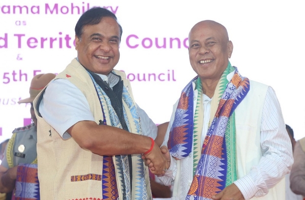 असमः मुख्यमंत्री द्वारा सोशल मीडिया पर शेयर फाइल फोटो असमः मुख्यमंत्री द्वारा सोशल मीडिया पर शेयर फाइल फोटो