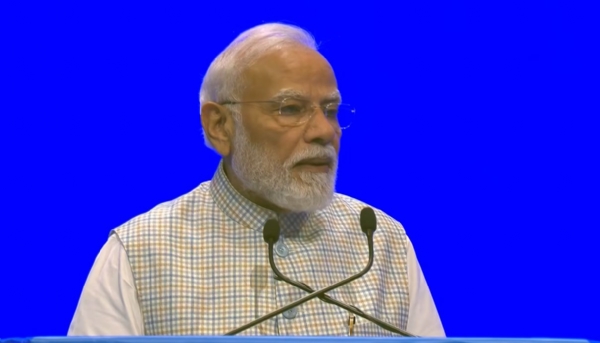 प्रधानमंत्री नरेन्द्र मोदी गुरुवार को 10वें इंडिया मोबाइल कांग्रेस को संबोधित करते हुए