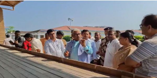विश्व बङ्गला शिल्पी हाटको नाम परिवर्तन गर्ने मन्त्री दीपक बर्मनको सङ्केत