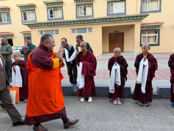 मन्त्री लामा हिमाचल प्रदेशमा गुटोर वार्षिक अनुष्ठानमा सहभागी बने