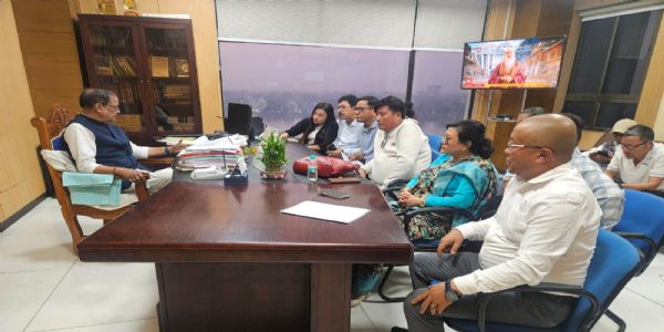 राज्यको श्रम मन्त्रीले लङभ्यू कमानको समस्या समाधान गर्न त्रिपक्षीय बैठक बोलाउने: राजेश चौहान