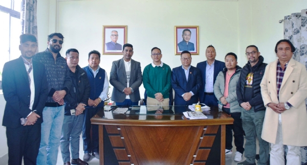 सिक्किममा फिल्म सहकार्यलाई सुदृढ़ पार्न नेपाल फिल्म प्रतिनिधिमण्डलले आईपीआर अध्यक्षलाई भेट्यो सिक्किममा फिल्म सहकार्यलाई सुदृढ़ पार्न नेपाल फिल्म प्रतिनिधिमण्डलले आईपीआर अध्यक्षलाई भेट्यो