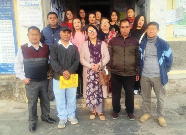 खरसाङ बजार क्षेत्रमा स्ट्रिट लाइट र पानीको समस्या लिएर भागोप्रमोको प्रतिनिधि टोलीद्वारा नगरपालिकामा ज्ञापन खरसाङ बजार क्षेत्रमा स्ट्रिट लाइट र पानीको समस्या लिएर भागोप्रमोको प्रतिनिधि टोलीद्वारा नगरपालिकामा ज्ञापन