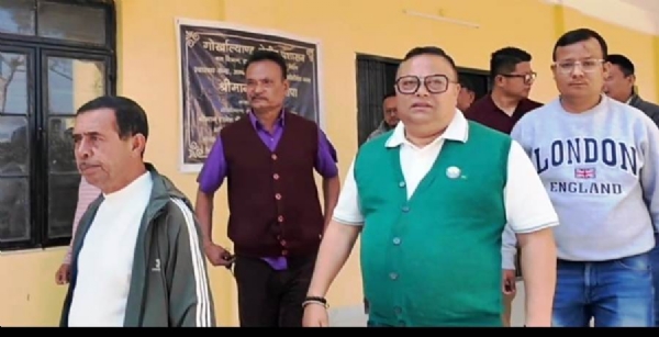 जीटीए प्रमुख अनित थापाद्वारा खरसाङको अम्बटेमा निर्माणाधीन अस्पतालको निरीक्षण