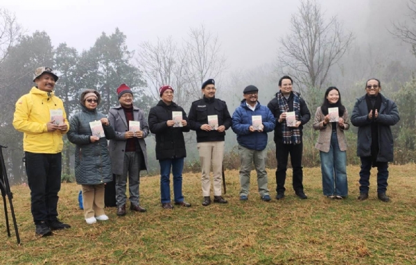 कवि दावा योञ्जनको नयाँ कविता किताब “जङ्गली फूल” सार्वजनिक, “इको पोएट्री 2026” सम्पन्न कवि दावा योञ्जनको नयाँ कविता किताब “जङ्गली फूल” सार्वजनिक, “इको पोएट्री 2026” सम्पन्न