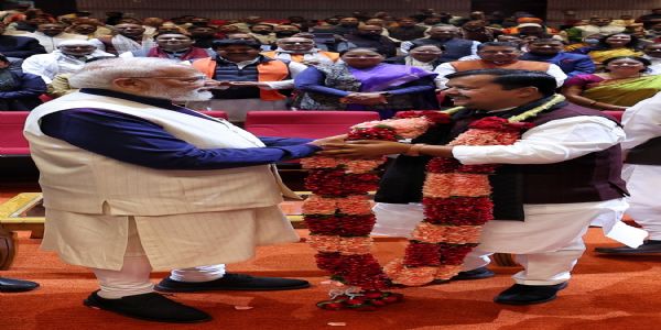 राजग संसदीय दलको बैठकमा प्रधानमन्त्रीको अभिनन्दन