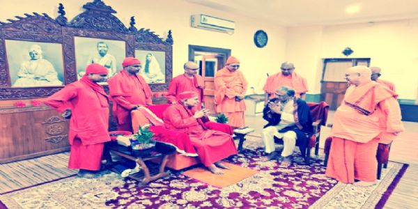 मुख्य निर्वाचन आयुक्त ज्ञानेश कुमार बेलूर मठ पुगे, हिंसामुक्त र शान्तिपूर्ण चुनाउ गराउने प्रतिबद्धता व्यक्त