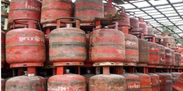 तमिलनाडुमा ग्यास सिलिन्डर अभावमा राजनीति तीव्र, द्रमुक गठबन्धनको १५ मार्चमा राज्यव्यापी विरोध प्रदर्शन