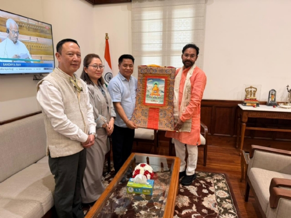 मन्त्री लेप्चाले केन्द्रिय मन्त्री रेड्डीसॅंग भेट गरे