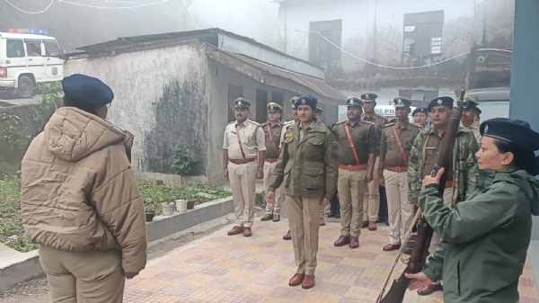 दार्जिलिङ जिल्ला पुलिस अधीक्षक एसपीद्वारा खरसाङ पुलिस थानाको निरीक्षण