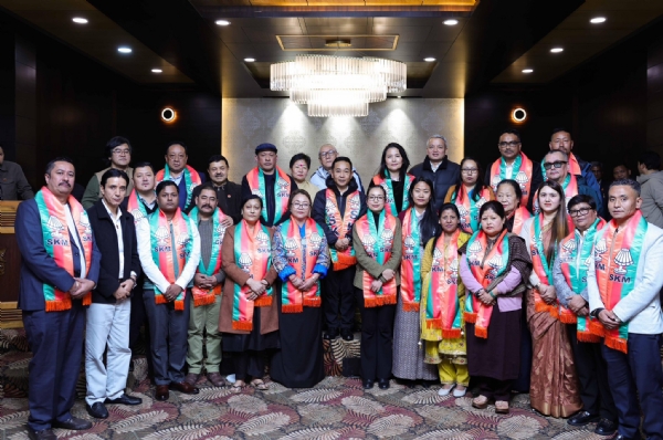 मुख्यमन्त्रीले नगरपालिका चुनाउका एसकेएम उम्मेदवारहरूसॅंग बैठक गरे