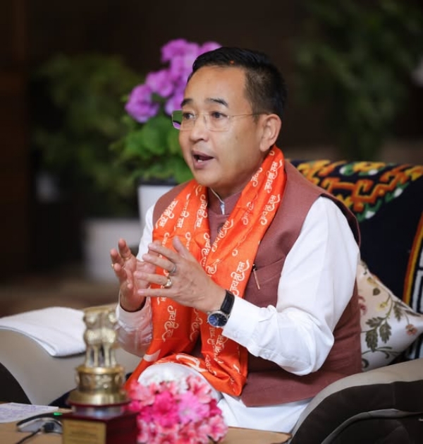 मुख्यमन्त्रीले राज्यमा आवश्यक वस्तुहरूको स्टकको स्थिति र वितरणको मूल्याङ्कन गरे मुख्यमन्त्रीले राज्यमा आवश्यक वस्तुहरूको स्टकको स्थिति र वितरणको मूल्याङ्कन गरे