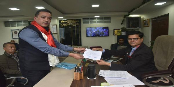 नगर पालिका चुनाउ: जीएमसीमा चार र एसएनपीमा एक उम्मेदवारले बुझाए मनोनयन पत्र