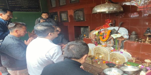 महाकाल बाबाको दर्शन गरेर आईजीजेएफ संयोजक अजय एडवर्डसले शुरू गरे चुनाउ प्रचार