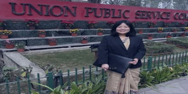 सिक्किमकी एनिला शेर्पाले सिविल सेवा परीक्षा उत्तीर्ण गरिन्, मुख्यमन्त्रीले दिए बधाई