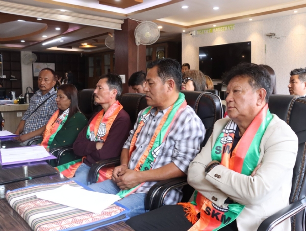 एनएमसी र नयॉं बजार जोरथाङ नगर पञ्चायतका सबै उम्मेदवारहरूको मनोनयन पत्र स्वीकृत