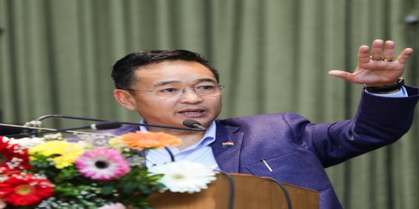 शिक्षा एक सम्पत्ति हो जुन कहिल्यै चोरी गर्न सकिँदैन: मुख्यमन्त्री