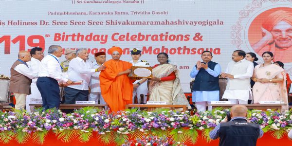 सिद्धगंगा मठको सेवा राष्ट्रको विकासको लागि प्रेरणा हो: द्रौपदी मुर्मु