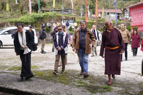 फ्रान्सका राजदूतले सांस्कृतिक र ऐतिहासिक महत्वका स्थलहरूको भ्रमण गरे