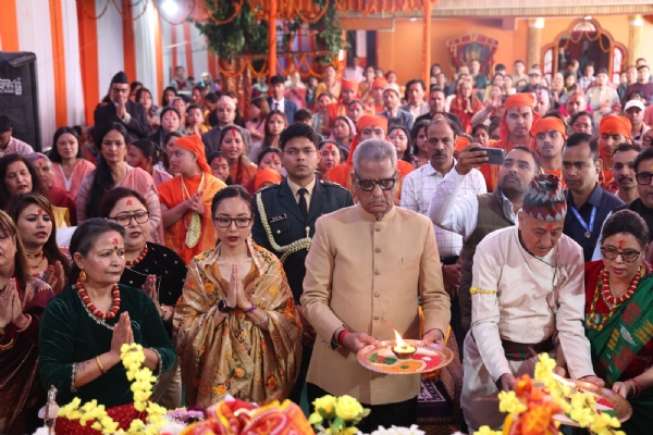 राज्यपाल पद्म महापुराण ज्ञान यज्ञमा व्यासपीठको पूजा र आरतीमा सम्मिलित भए