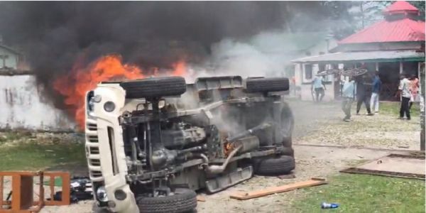 असमको चिराङ जिल्लाको रूनीखाता फरेस्ट रेञ्ज कार्यालयमा आगलागी