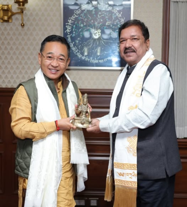 मुख्यमन्त्री र प्रदेश भाजपा प्रभारी जैसवालको भेट