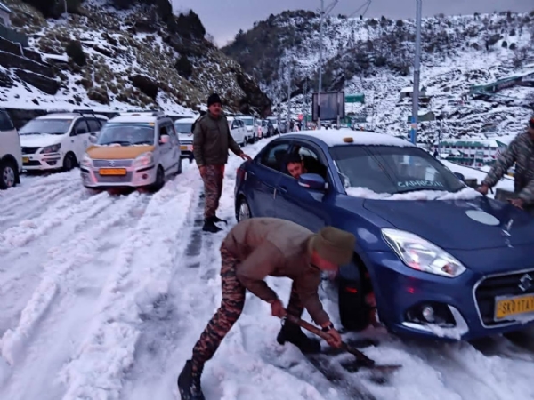 Stranded tourist rescue