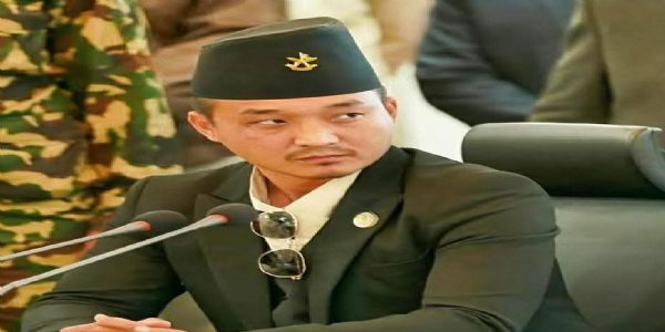 नेपालका गृहमन्त्री सुदन गुरुङले प्रधानमन्त्री बालेन्द्र शाहलाई राजीनामा बुझाए