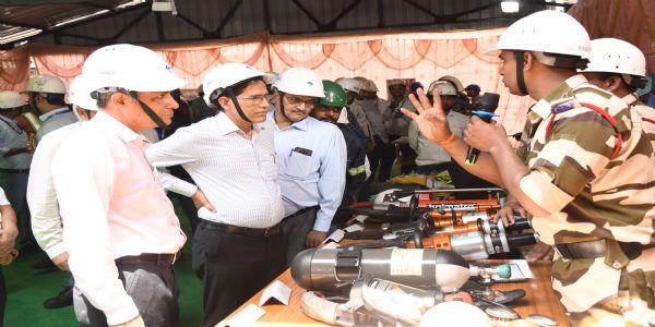 सेल-आईएसपी बर्नपुरमा सफल सुरक्षा प्रदर्शनी सम्पन्न