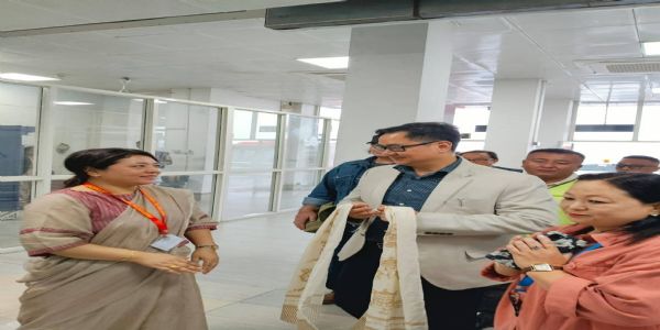 केन्द्रिय मन्त्री रिजिजु बागडोगरा आइपुगे, सिक्किम प्रस्थान