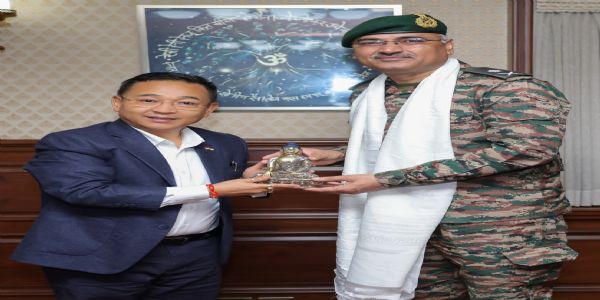 17 माउण्टेन डिभिजनका जीओसीले मुख्यमन्त्रीसँग शिष्टाचार भेट गरे