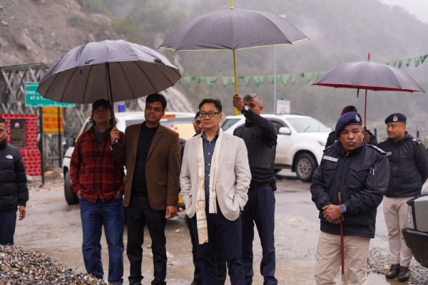 केन्द्रिय मन्त्री रिजिजु लाचुङ पुगे