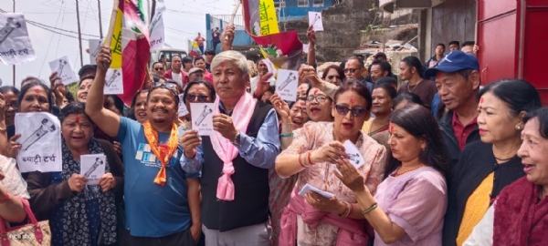 भागोप्रमो प्रार्थी अमर लामाद्वारा खरसाङ बजार क्षेत्रमा चुनाव प्रचार
