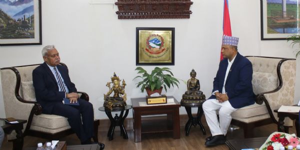 भारतीय राजदूतले नेपालका विदेश मन्त्रीसित गरे द्विपक्षीय सहयोगमाथि चर्चा
