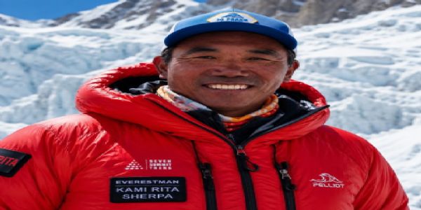 नेपालका कामिरिता शेर्पाले ३२औँ पटक माउण्ट एभरेस्टको सफल आरोहण गर्दै विश्व कीर्तिमान कायम गरे