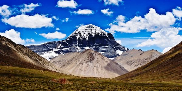 कैलाश मानसरोवर जाने भारतीय तीर्थयात्रीहरू नेपाल पुग्न थाले