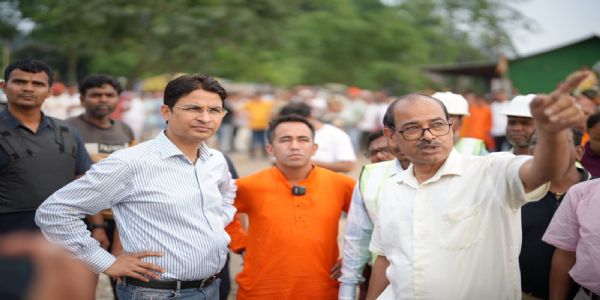 सांसद राजु विष्टले खरसाङको दुधेमा निर्माणाधीन पूलको निरीक्षण गरे, चॉंडै पुल निर्माण गर्न निर्देशन दिए